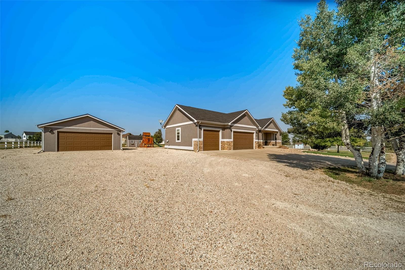 Detached Garage